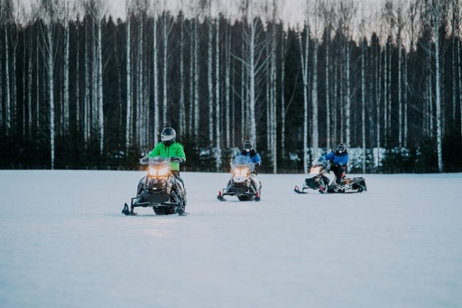 Excursión con moto de nieve