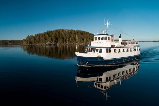 El-barco-Marival II-entre-otros-realiza-cruceros-en-el-lago-Pielinen_fotoKoli