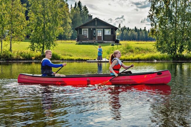 En-canoa-por-el-lago-Pielinen_fotoLakelandBomba