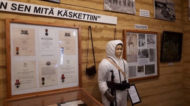 Detalle-del-museo-Simo-Häyhä-en-Kolla-Rautajärvi_fotoKollaaMuseo