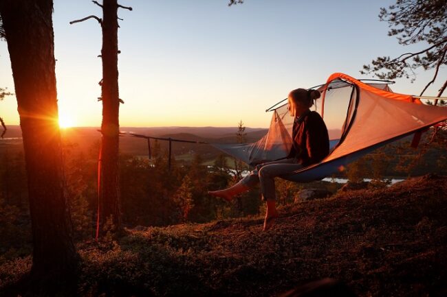 Sol-de-medianoche-en-Laponia_fotoHarriTarvainen-VisitFinland