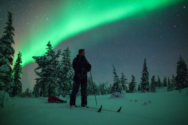 Aurora-Boreal-en-Muonio_fotoAnttiPietikäinen-VisitFinland